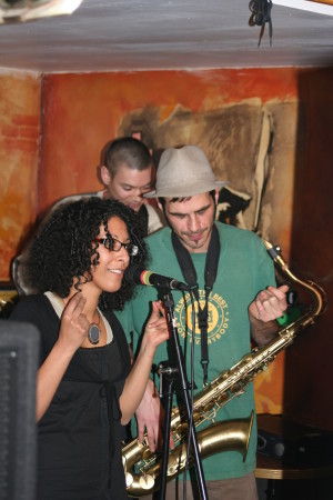 PHOTO Le Groupe Kahina