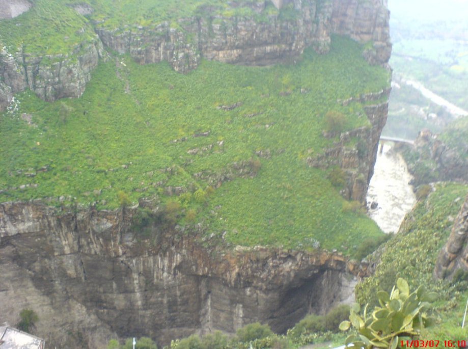 Crue de Oued Rhummel à Constantine le 11.03.2007