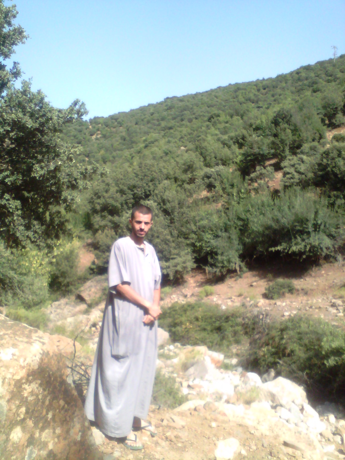 جبل شليا المكان المسمى الماء لكحل الكانتينة يابوس مناظر لا مثيل لها --تغيث--