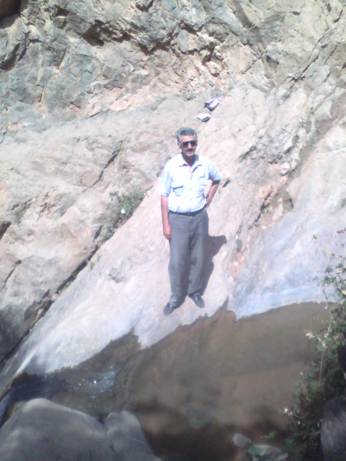 الماء لكحل الكانتينة يابوس