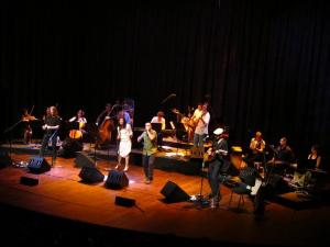 صورة ياسين آند دا أريونتال غروف