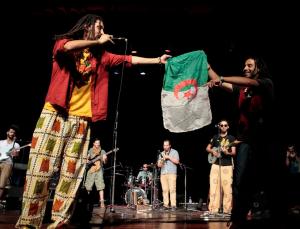 صورة فرقة ديموقراطوز