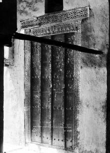 La porte de la mosquée de Sidi Okba