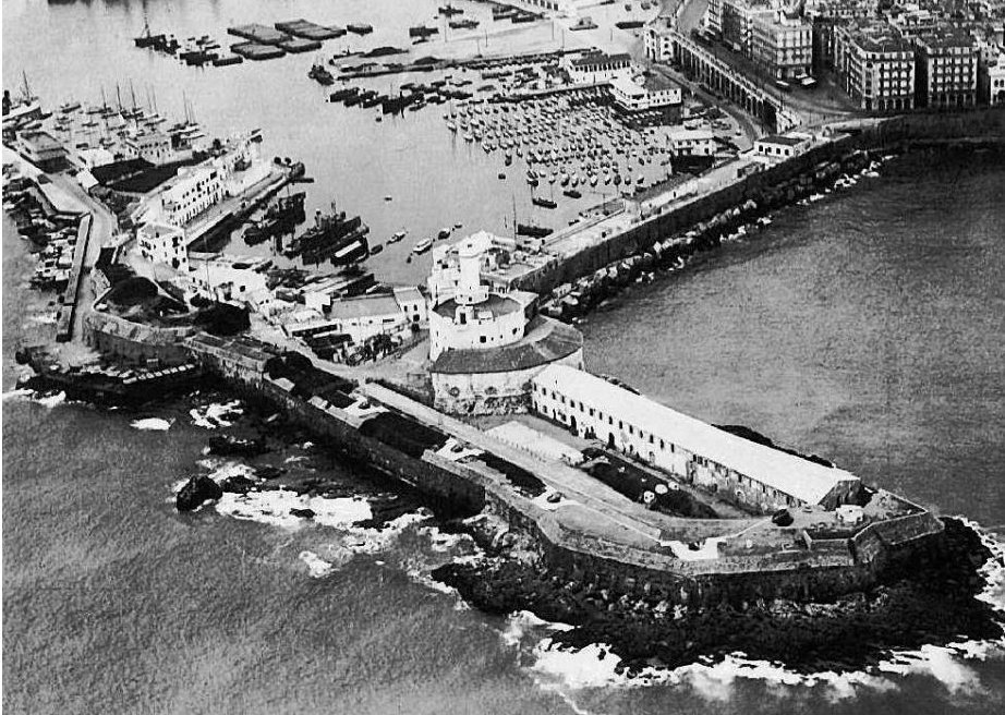 Ancienne photo d'Alger, l'amirauté vue du ciel