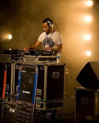 صورة أم أش د آند ستار لايت