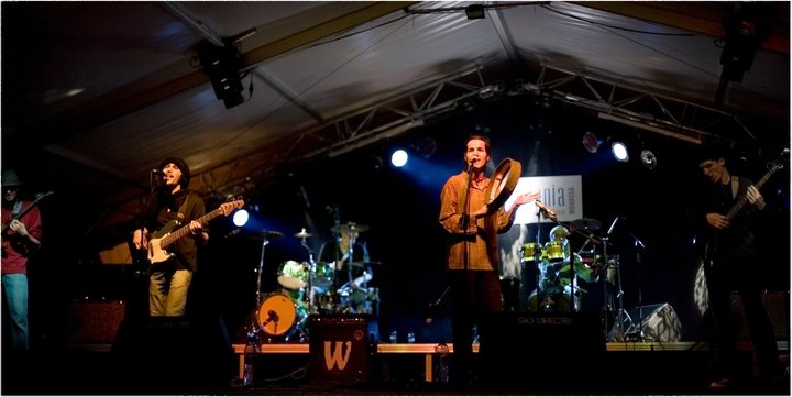 صورة فرقة شقلالا