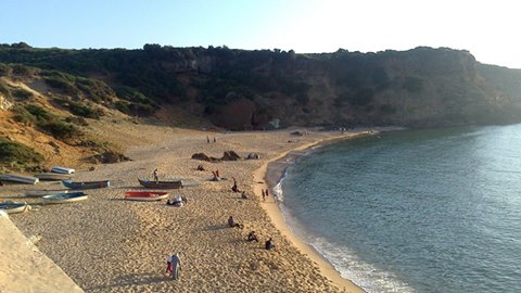 شاطئ الحنايا