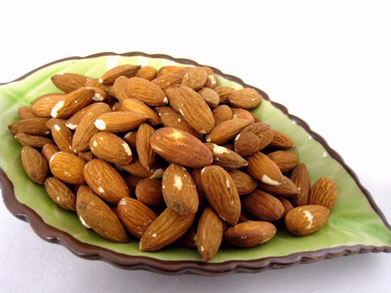 L’amandier  de ouled aissa  zatima benimileuk des amendes très douces