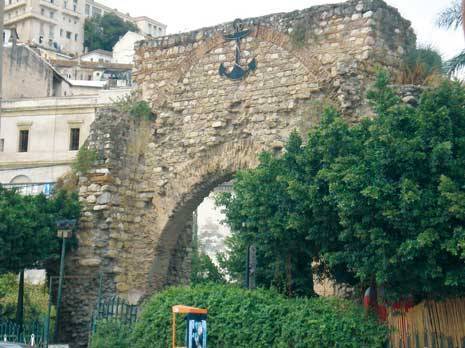 La Porte dorée, un site historique et symbolique de Béjaia