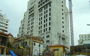 Constantine capitale de la culture arabe -  Immeuble Blikaz: «Une verrue dans la ville»