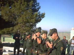 رجال الدرك يترحمون على ارواح الشهداء