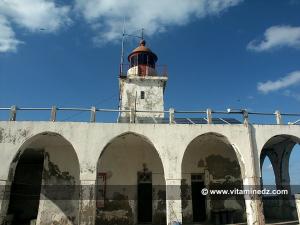 Le phare de l\'île de Srigina en septembre 2005