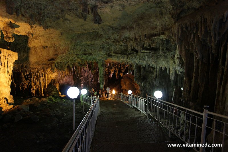 Les Grottes féeriques des Beni Add à ain Fezza, Tlemcen.