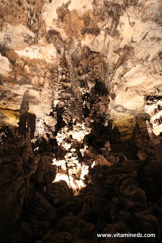 Des reliefs aussi impressionnants les uns que les autres  Les Grottes féeriques des Beni Add à ain Fezza, Tlemcen.