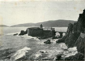 Skikda (Philippeville)  ilot des Singes et le Phare Vert Molot