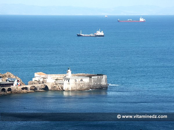Skikda Phare Molot (Ilot des singes)