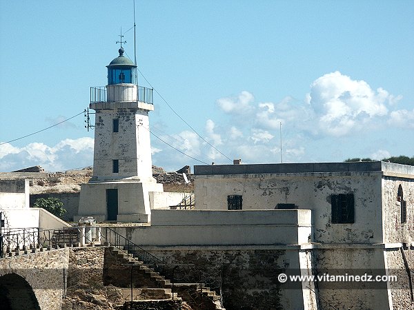 Skikda Phare Vert Molot (Ilot des singes)