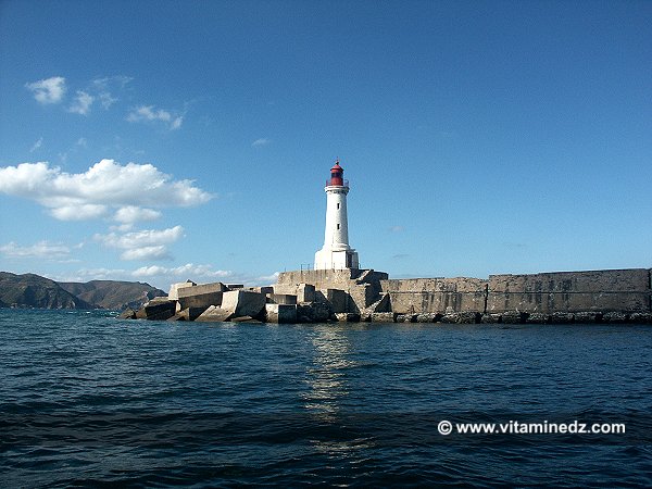 Skikda, phare du port