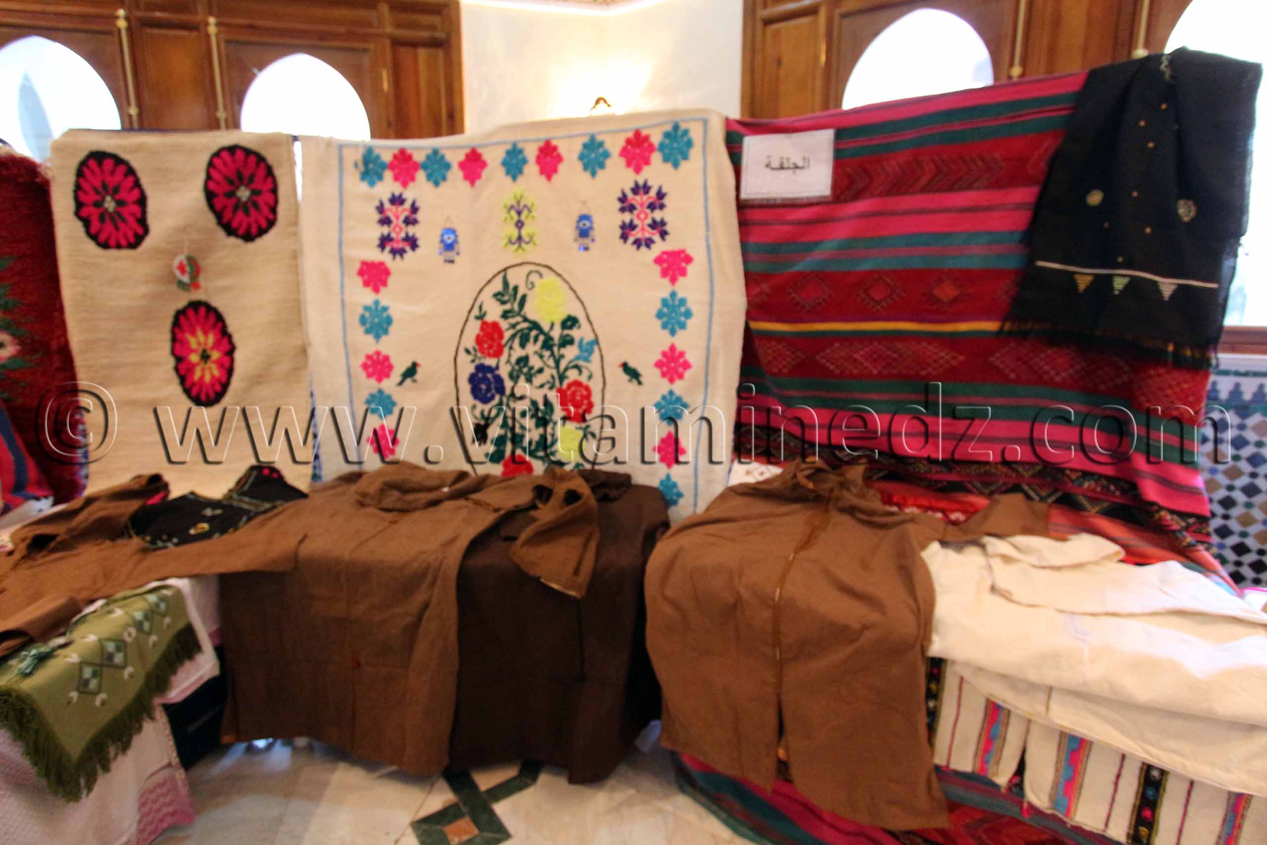 Tapis de Djelfa Salon National du Tapis à partir du 16 Novembre 2014 à Tlemcen