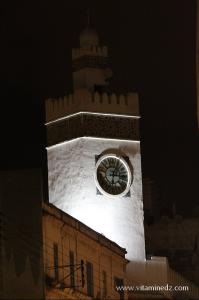 Photo Alger, La nuit, le minaret du MAMA