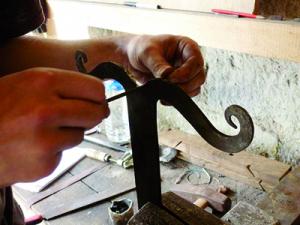 Annaba -  150 jeunes formés chez le doyen des ferronniers