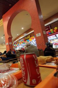 Fast Food au Centre commercial Ardis,