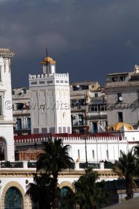 La Grande Mosquée d\'Alger (الجامع الكبير Jemaa Kebir) fut construite par l\'Almoravide Youssef Ibn Tachfin en 1097.
