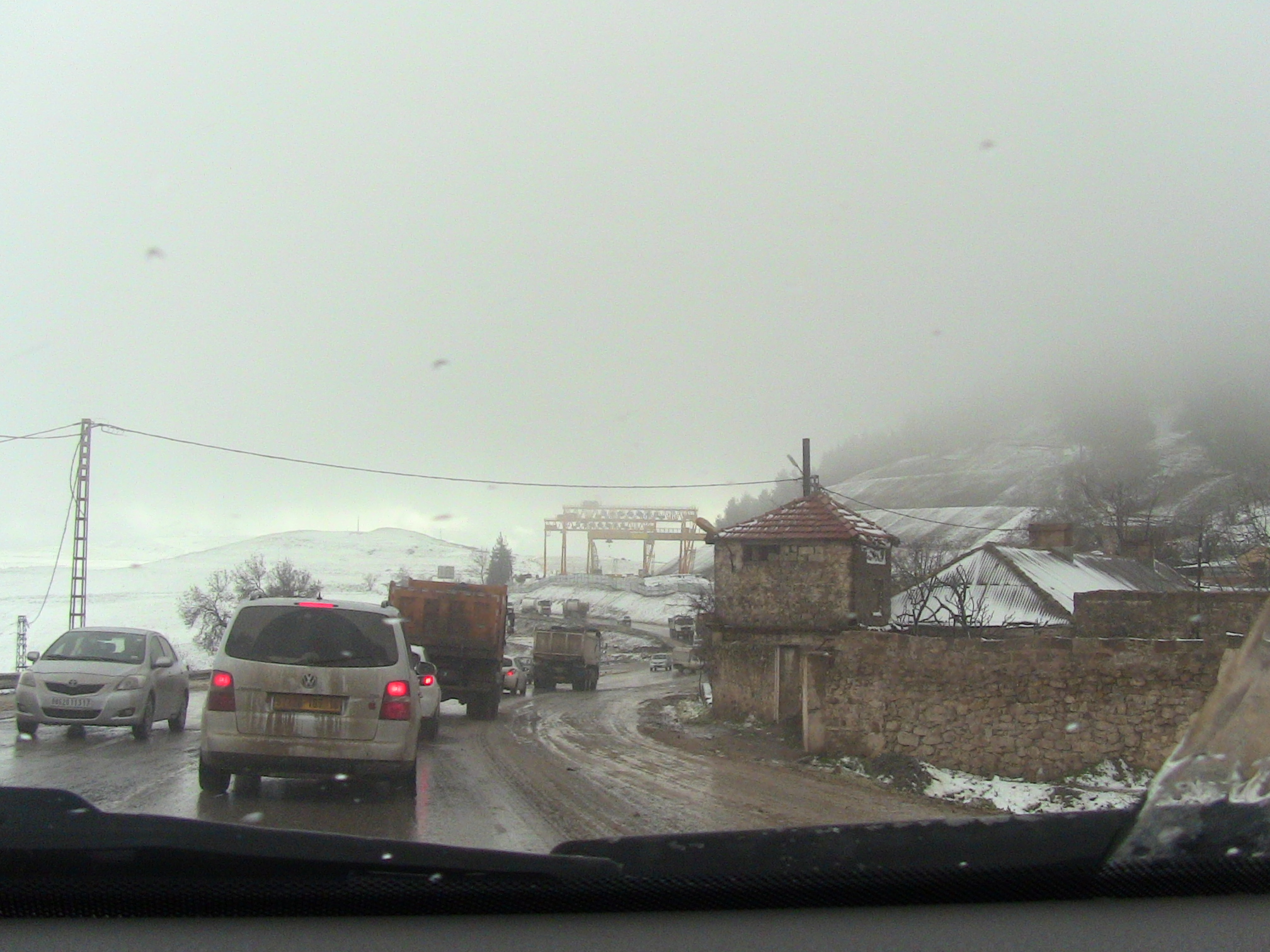 Premières chutes de neige sur le Col de Benchicao (Hier le 07.12.14
