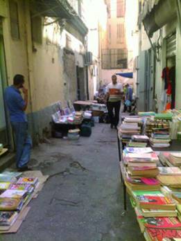 Constantine - Métier de bouquiniste : Achour, Mohamed Kanfoza, Djilali et les autres...