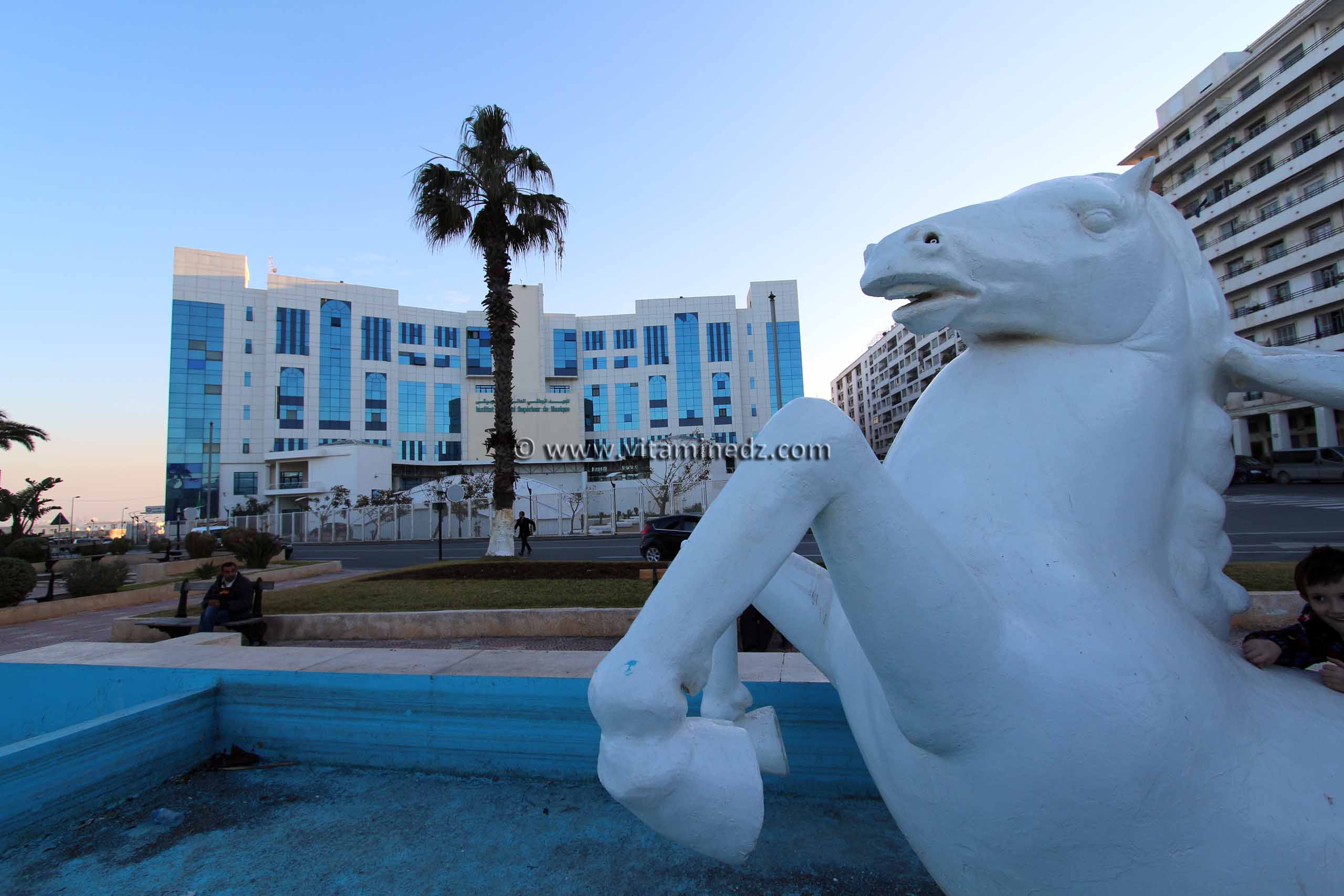 Alger Bab El Oued, Place Sakiet Sidi Youcef et le Concervatoire de Musique