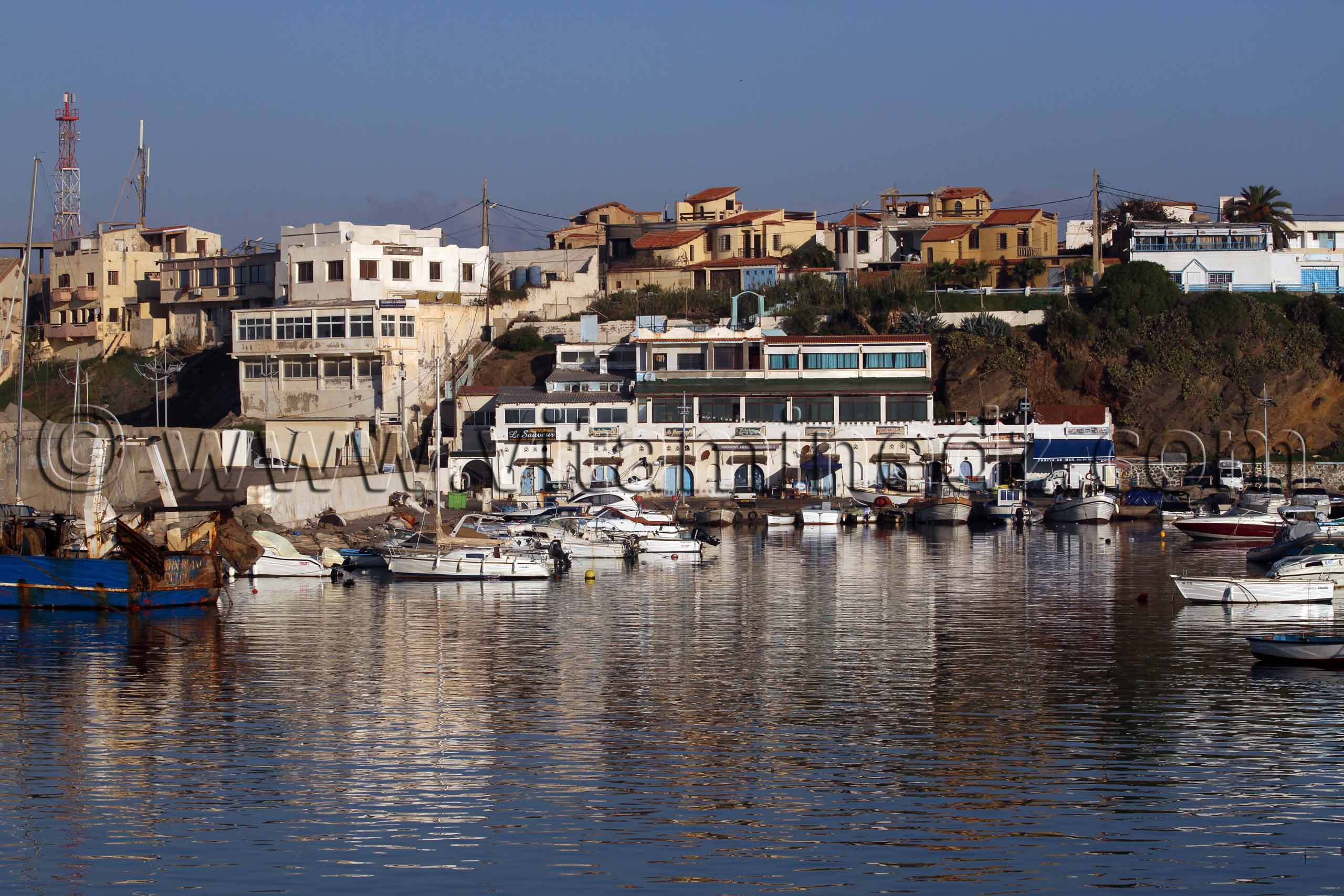El Djamila (La Madrague)  Traversée touristique par Ferry, Alger Port vers La Madrague