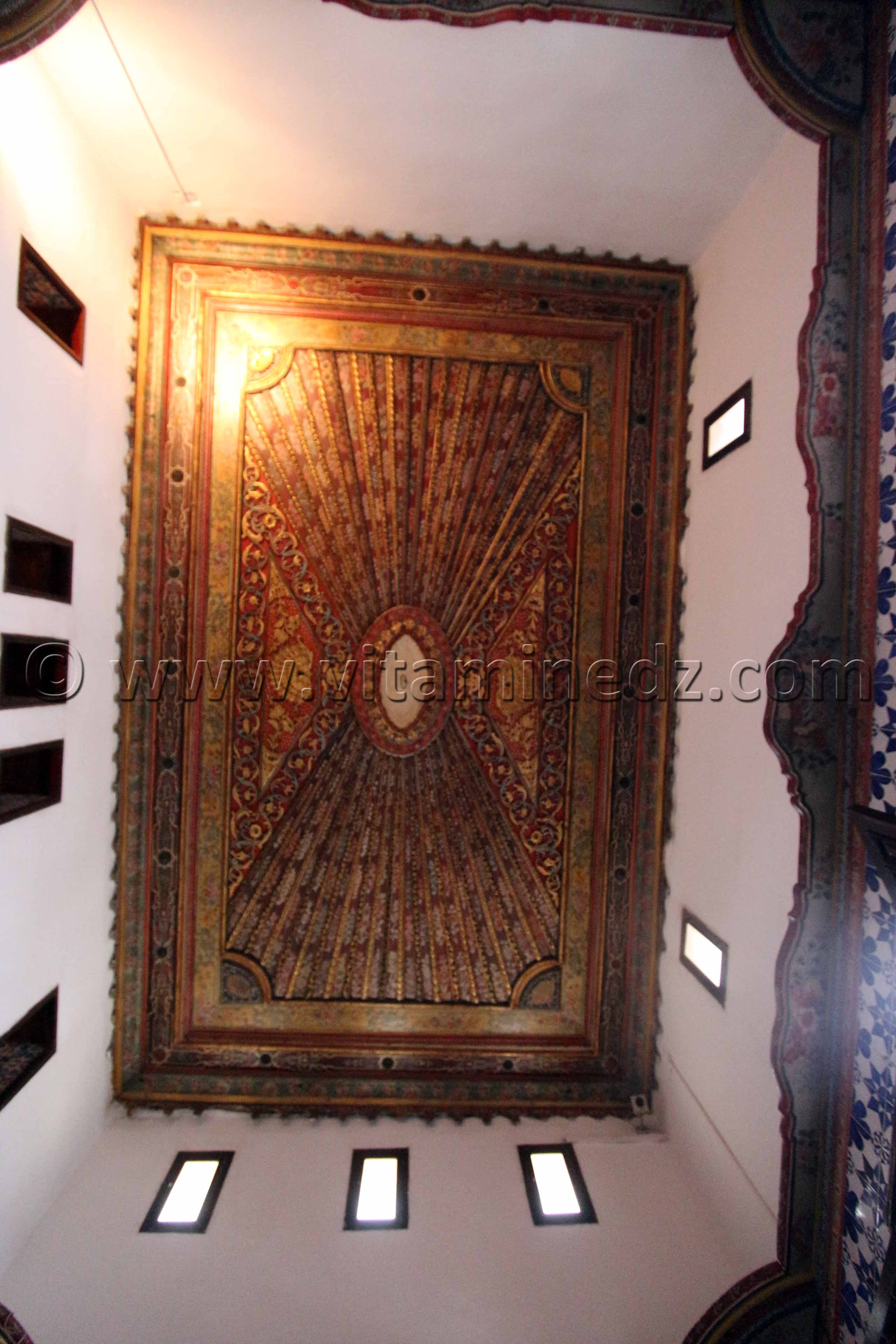 Plafond en bois peint Palais du Rais (Bastion 23) à Alger