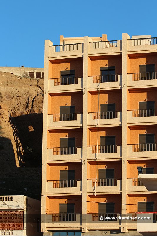 Rachgoun défigurée par les nouveaux batiments ... Quelles normes?