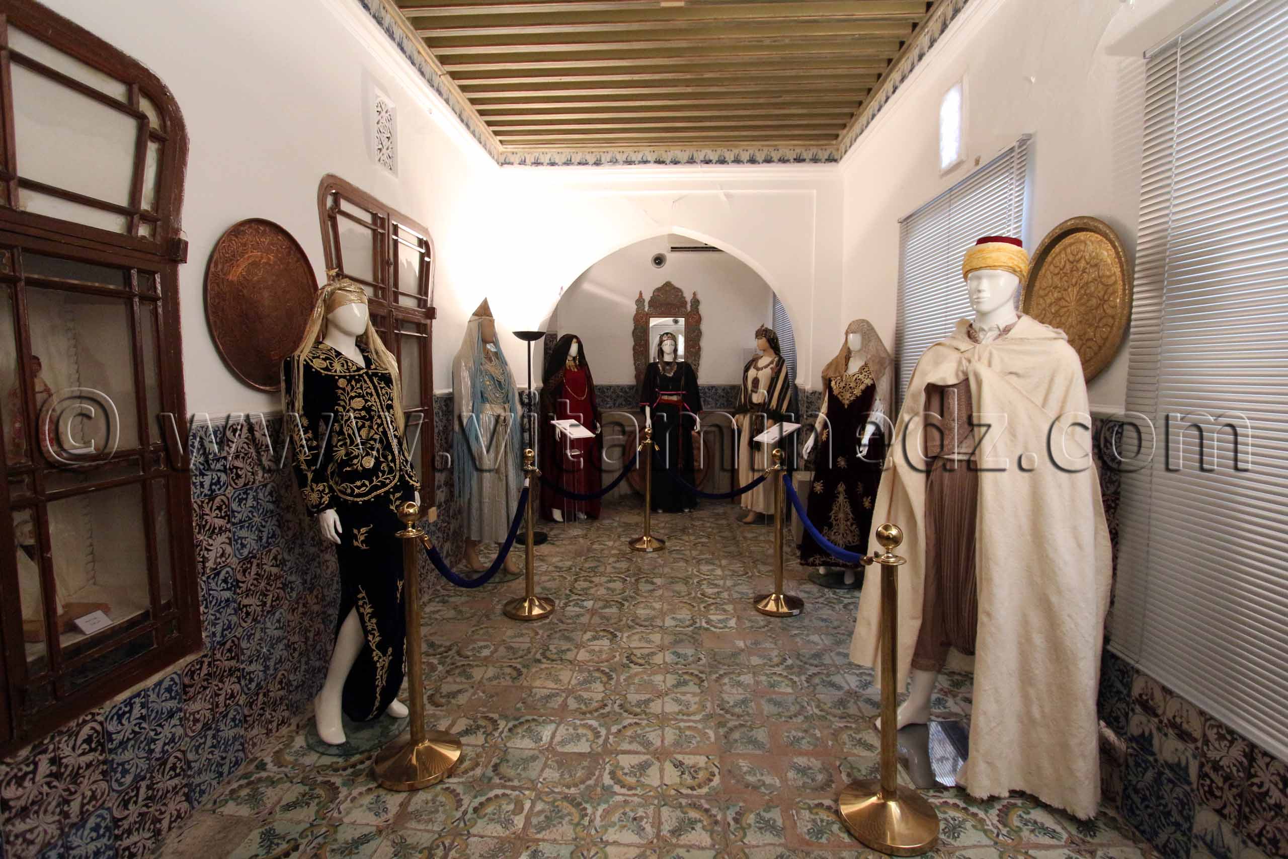 La collection costumes, Dar Khdawej El Amia convertit en musée des Arts et Traditions Populaires