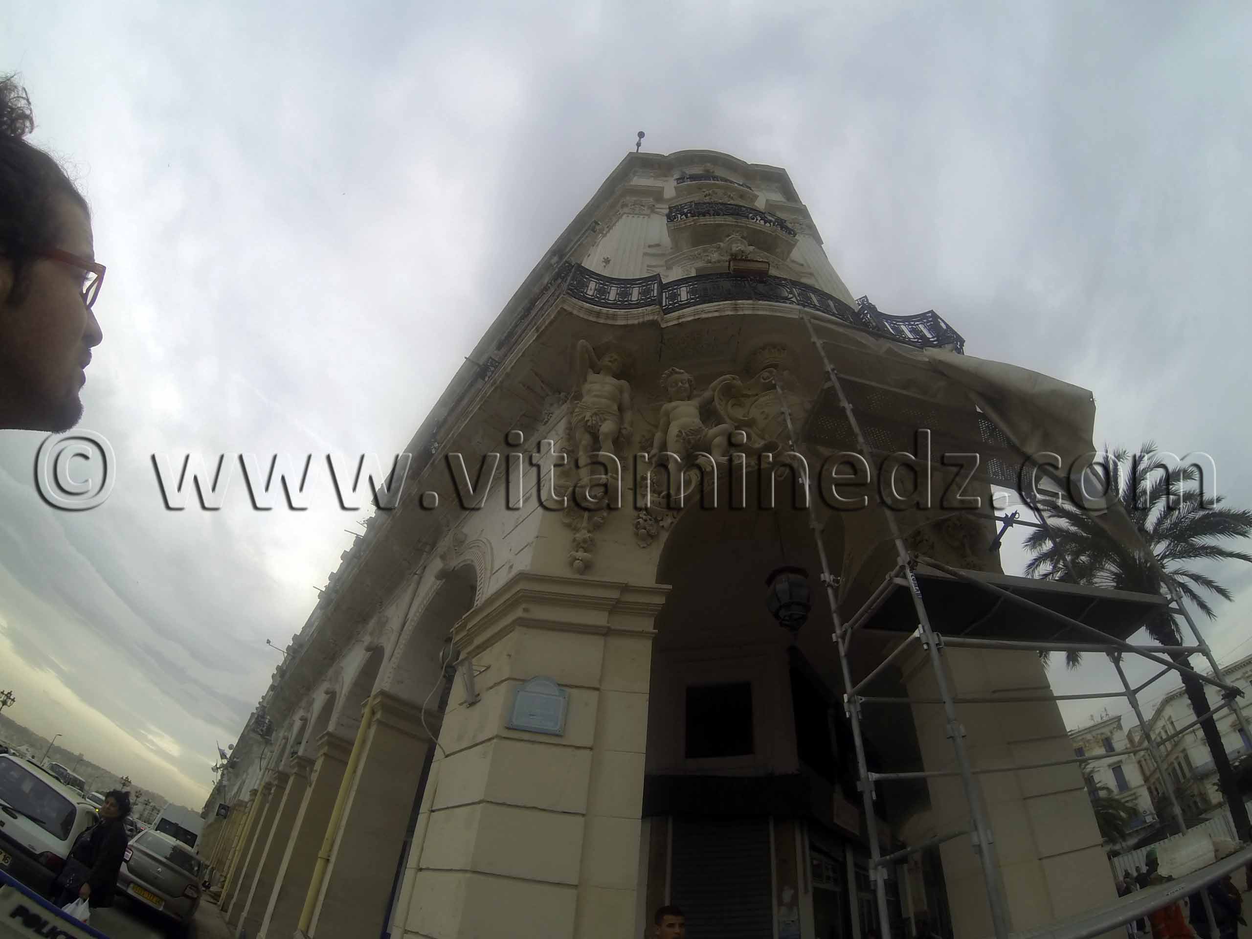 Patrimoine immobilier algérois  immeuble en restauration, Bd Che Guevara