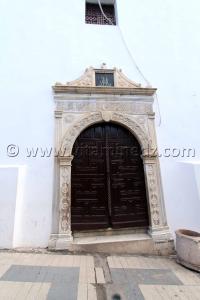 Porte Jamaa al-Jdid ( الجامع الجديد, « nouvelle mosquée » en arabe) Mosquée de la Pêcherie.
