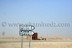 Vers Ajdir, Tabou, Commune de Charouine, wilaya d\'Adrar