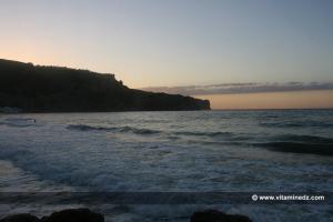 Tlemcen - Coucher de soleil sur Sidna Youchaa l\'automne; plage apaisante, vacances de luxe.