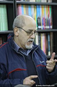 'Les yeux lumineux' de la poétesse Yamilé Ghebalou présenté, lu et débattu par Abderrahmane Djelfaouiï»¿