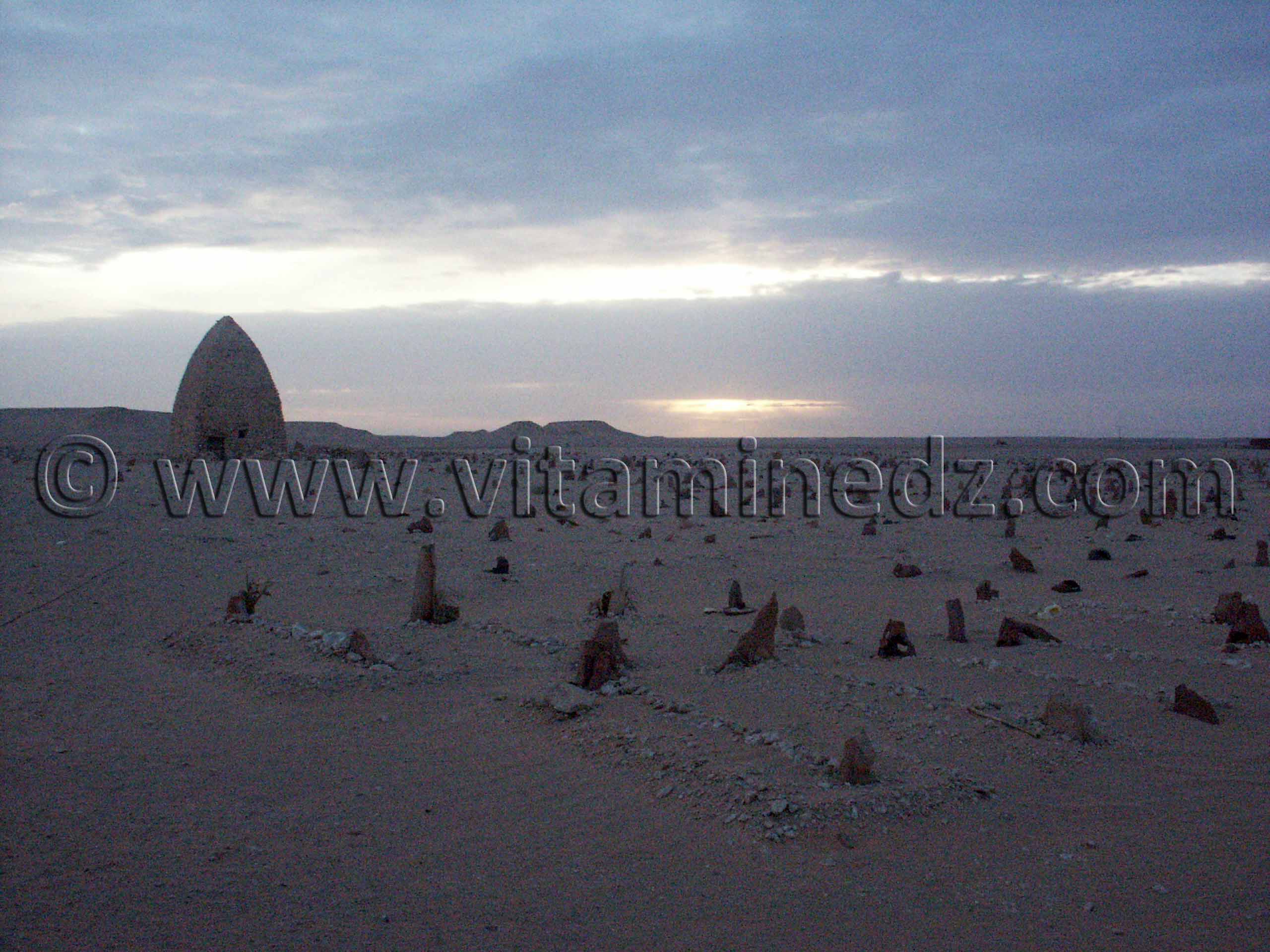 Cimetière et Marabout Sidi El Hadj Lahcene Oasis de Guentour