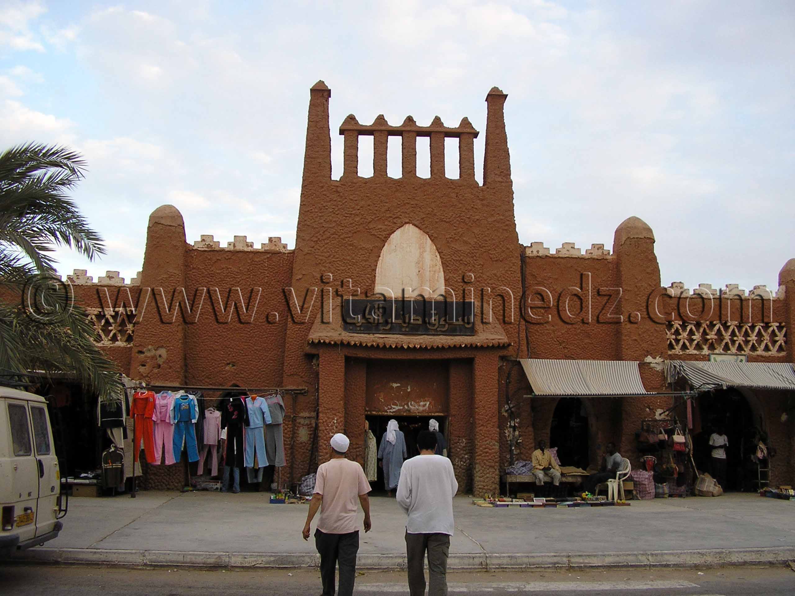Souka Dinar Ettib, La ville d'Adrar (Touat)