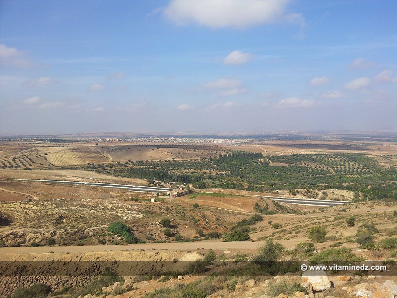 Vue de l'autoroute depuis Oujlida