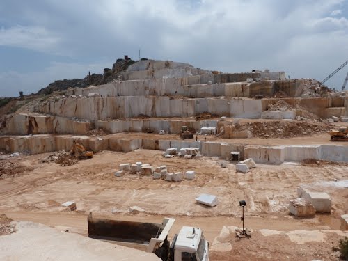 Métiers de marbrerie à Skikda: Profiter du savoir-faire des Italiens de Carrare