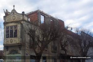 Tlemcen, vieille batisse de l'époque coloniale au quartier d'Errbat