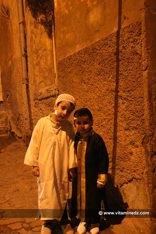 Enfants aux festivités maoulid nabawi - Zaouia Belkaydia Habria à Tlemcen