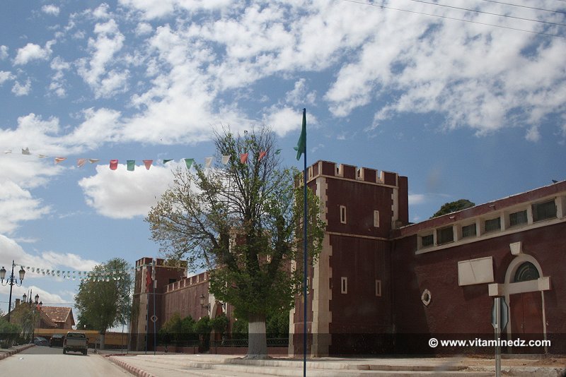 Fort de l'époque française, encore préservé en tant que siège de la daïra d'Aflou