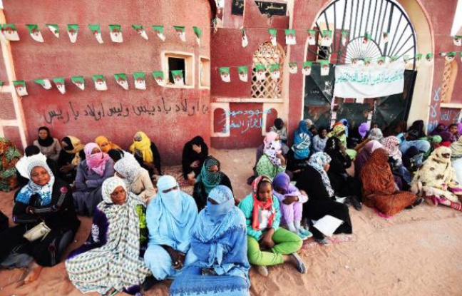 Planète - Algérie: les femmes fer de lance du mouvement anti gaz de schiste