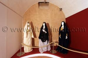 Le costume traditionnel algérien symbolise l\'unité de l\'identité du peuple algérien