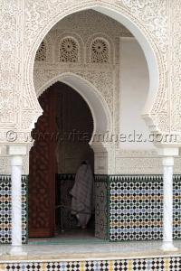 Tlemcen, Exposition consacrée au Hayek au Palais du Mechouar