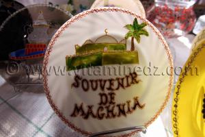 Travail artisanal Tlemcen, Couture, Peinture sur Soie, Peinture sur verre et céramique